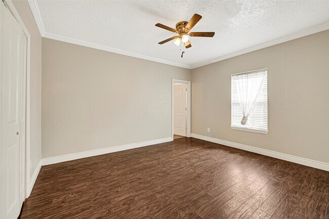 Building Photo - 7125 Gillen St