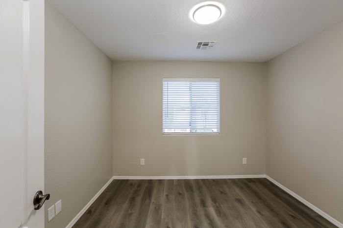 Building Photo - 2094 S Heron Ln