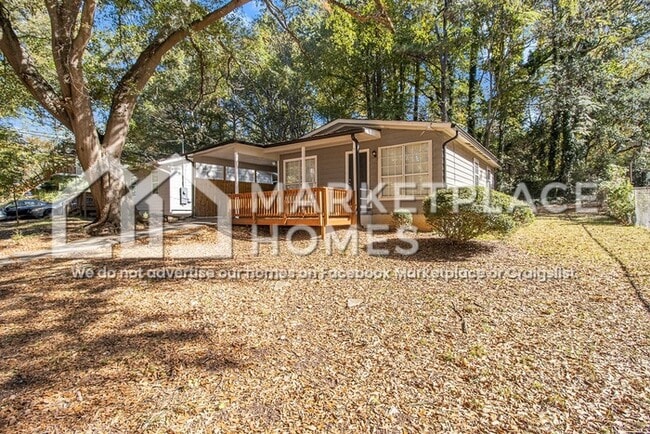 Building Photo - 2006 Akron Dr SE