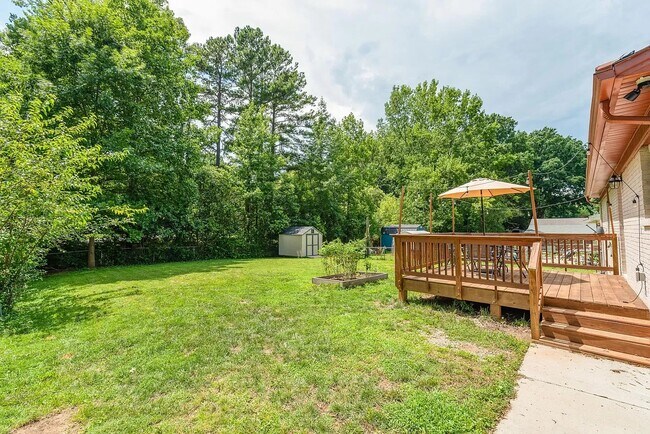 Building Photo - 3932 Slagle Dr