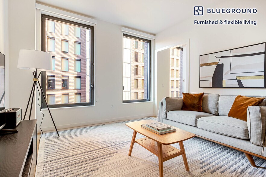 Building Photo - 243 W 28th St