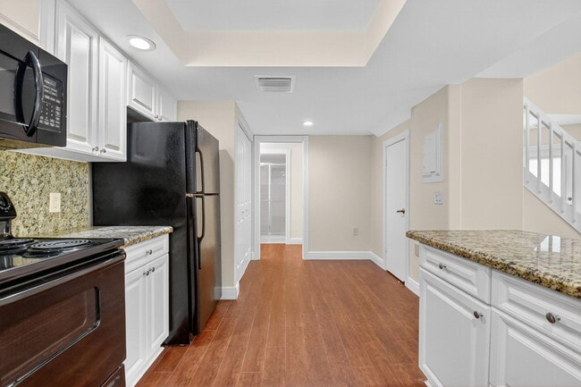 Building Photo - 203 Andover Ct