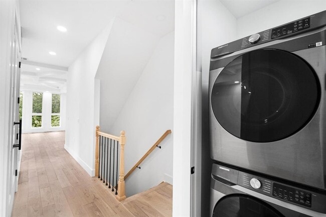 Building Photo - 125 Collard St