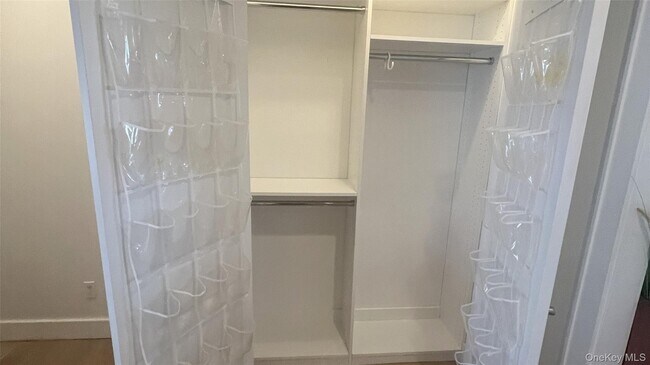 Building Photo - 69 S Bay Ave