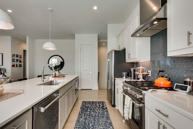 Building Photo - 5954 Lewis St