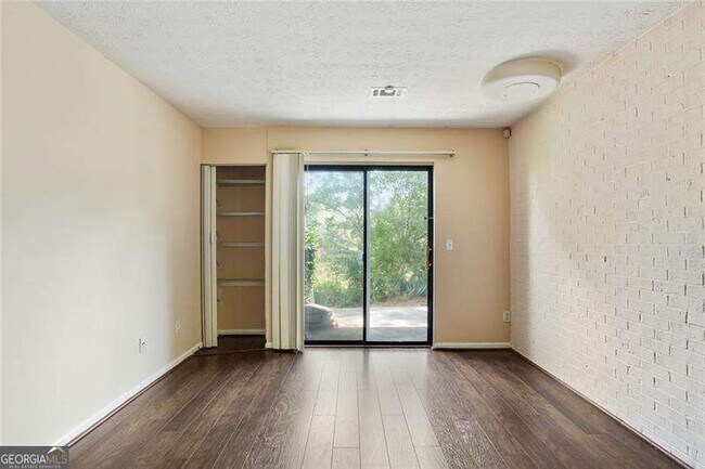 Building Photo - 76 Sandalwood Cir