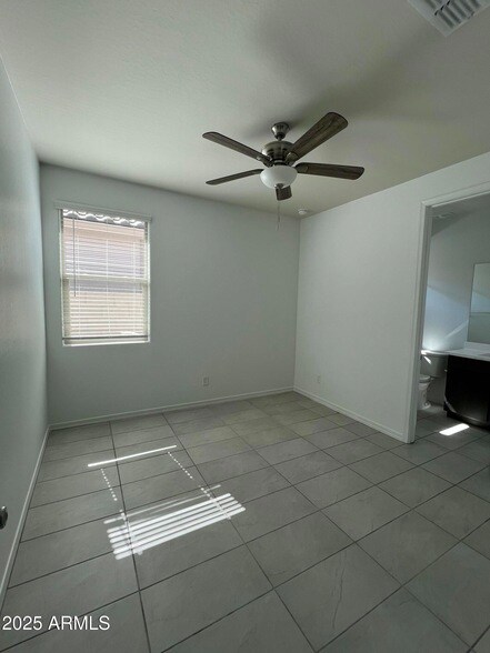 Building Photo - 8757 W Rancho Dr