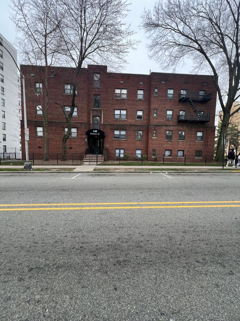 Interior Photo - Affordable Luxury In the Heart of East Orange