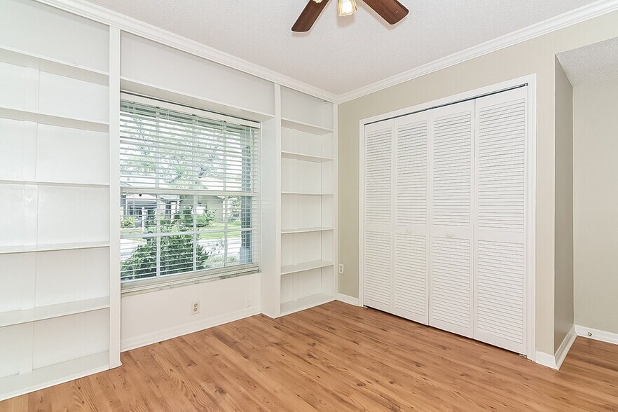 Building Photo - 4007 Fontana Pl