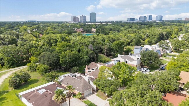Building Photo - 14115 Briarhills Pkwy