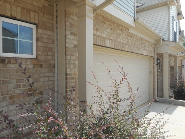 Building Photo - 6538 Portland Rose Ln