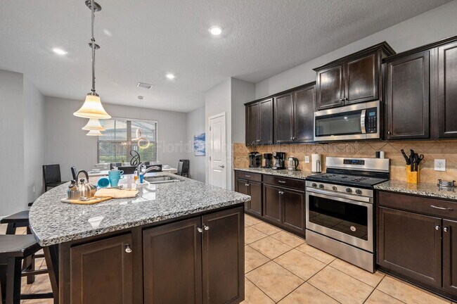 Building Photo - 5552 Misty Oak Cir