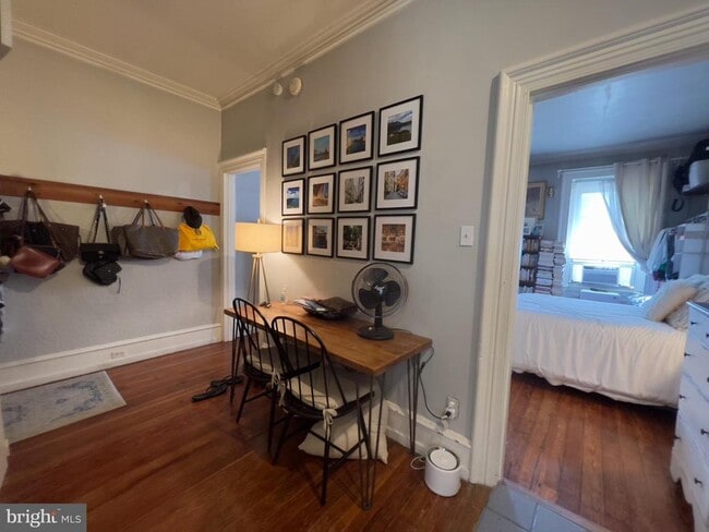 Building Photo - 257 S 20th St