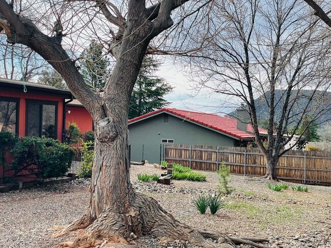Building Photo - VILLAGE OF OAK CREEK