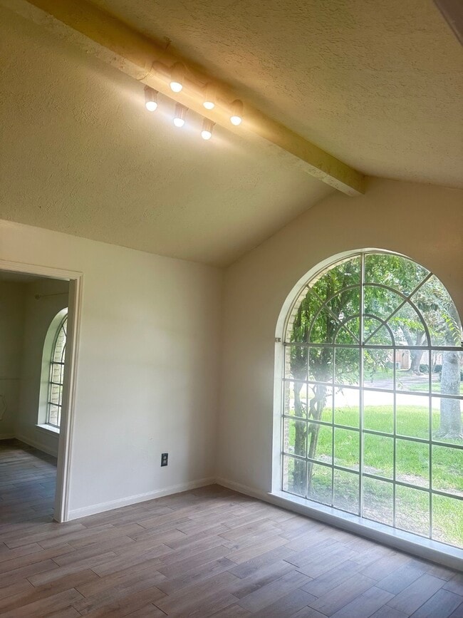 Building Photo - 3146 Bonney Briar Dr