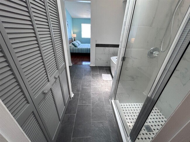 Building Photo - 150 Coco Plum Dr