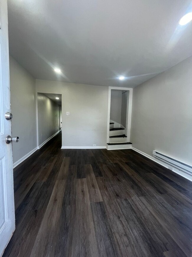 Building Photo - Cozy 3 bedroom 1 bath house