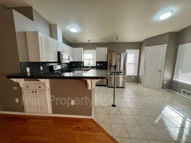 Building Photo - 490 SE Alpine Ave