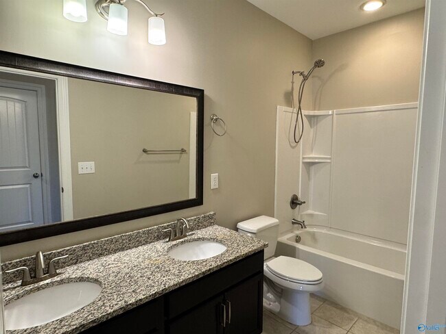 Building Photo - 155 Sougahatchee Dr