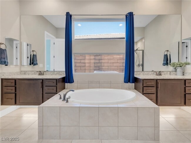 Building Photo - 2931 Raywood Ash Dr