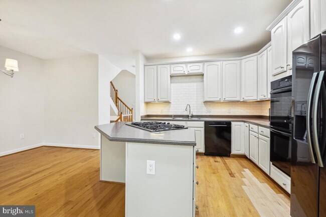 Building Photo - 4844 Lee Hollow Pl