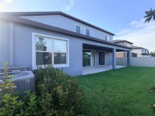 Building Photo - 19259 Briarbrook Dr