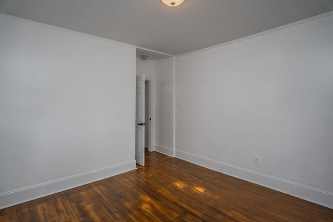 Building Photo - Updated Heights Home with 3 Bedrooms