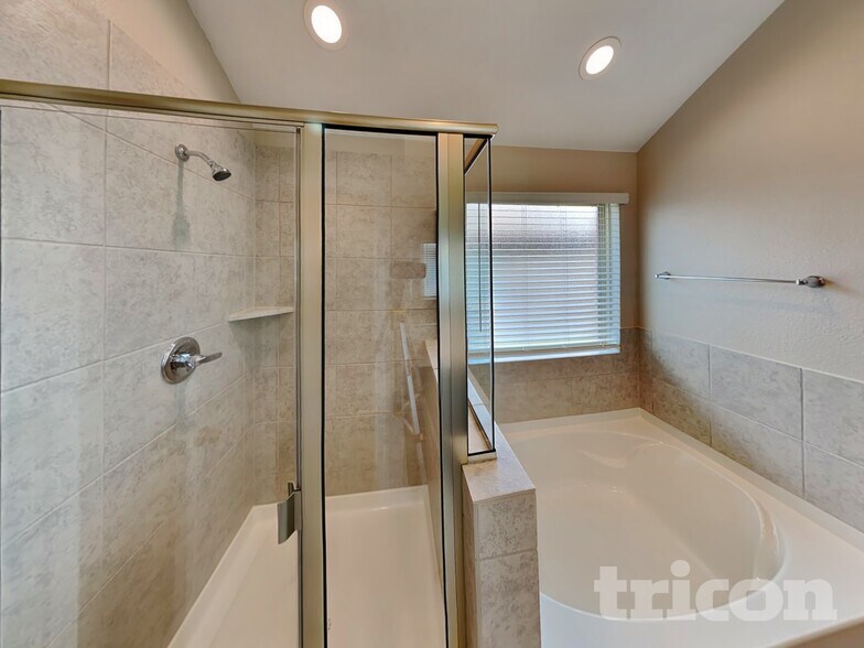 Building Photo - 9125 Nevis Dr