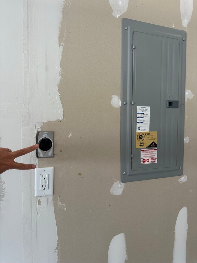 Building Photo - 17458 Ebling Trl