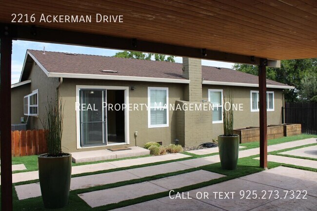 Building Photo - 2216 Ackerman Dr