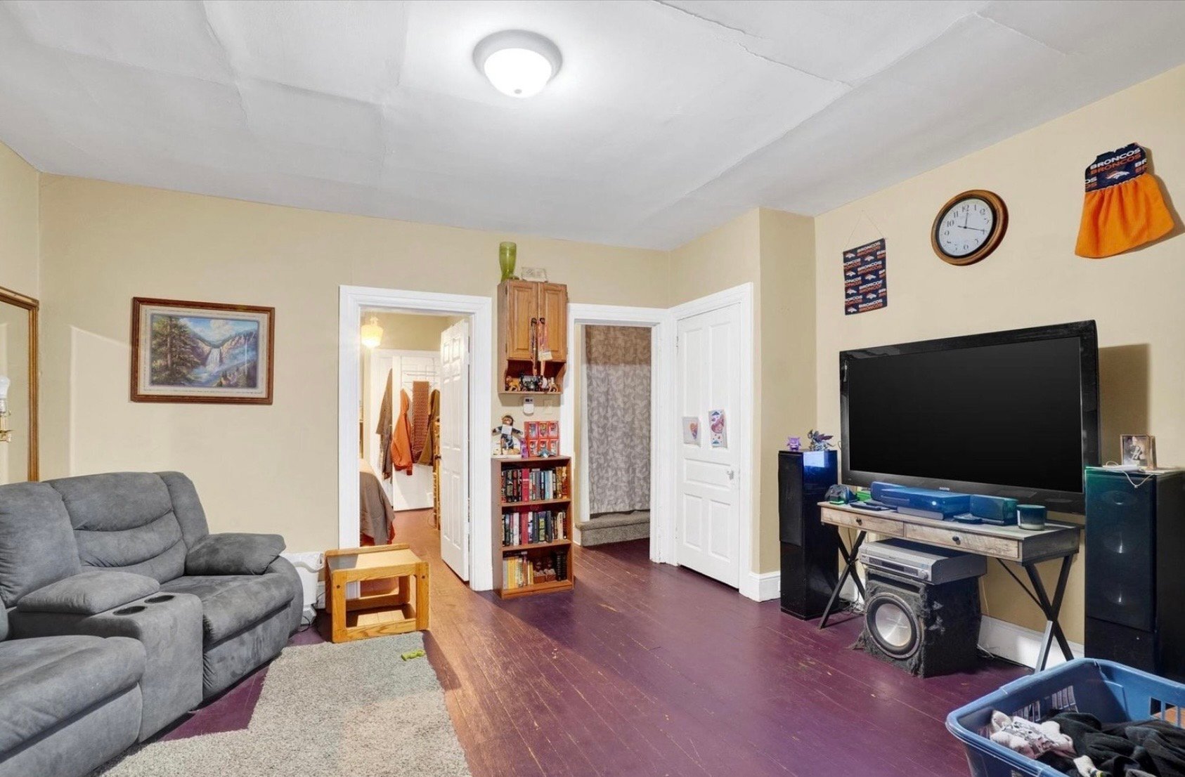 Building Photo - 414 S Park St