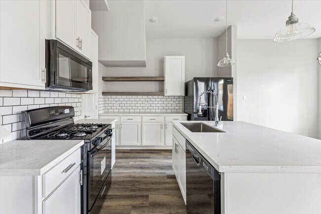 Building Photo - 9912 Clark Cyn Ln