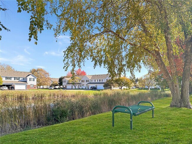 Building Photo - 1556 Chartreux Ave