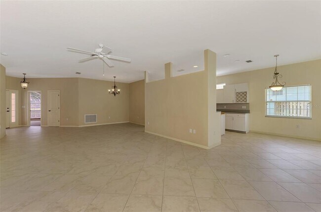 Building Photo - 4350 Iola Dr