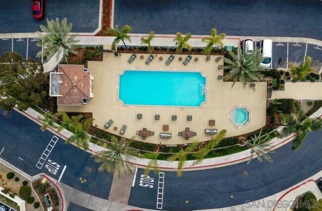 Building Photo - 1138 De Leon Dr