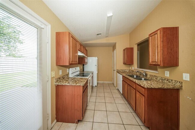 Building Photo - 2524 Waterleaf Dr