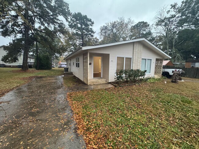 Building Photo - Caldwell Duplex