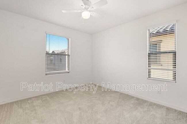 Building Photo - 5821 W Pueblo Ave