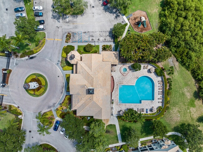 Building Photo - 140 SW Peacock Blvd