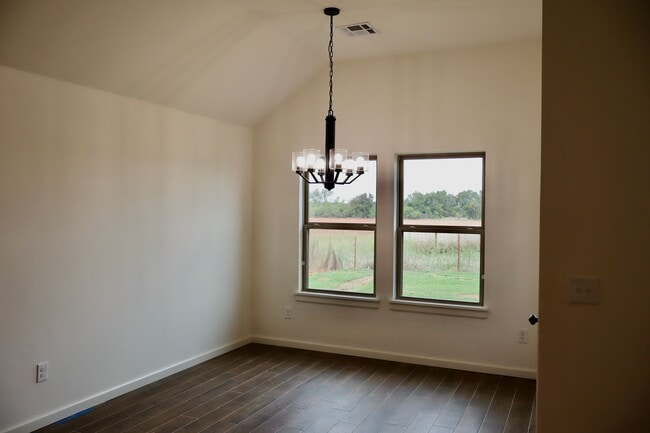 Building Photo - Brand New Home Shawnee OK. First Month Free!