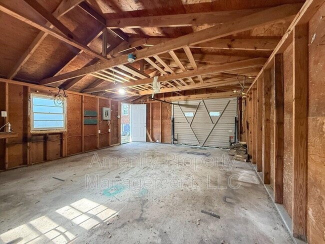 Building Photo - 12 Northampton Dr
