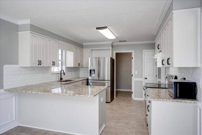 Building Photo - 4642 La Ct