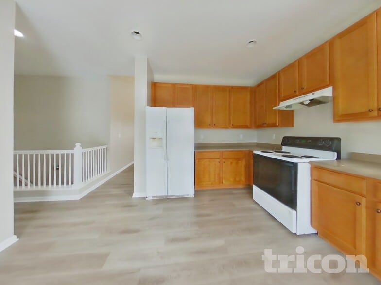 Building Photo - 565 Winebrook Way
