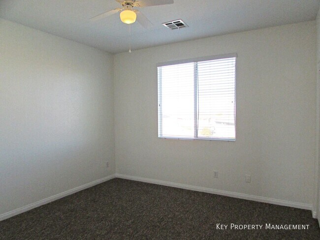 Building Photo - 722 Bighorn Creek St