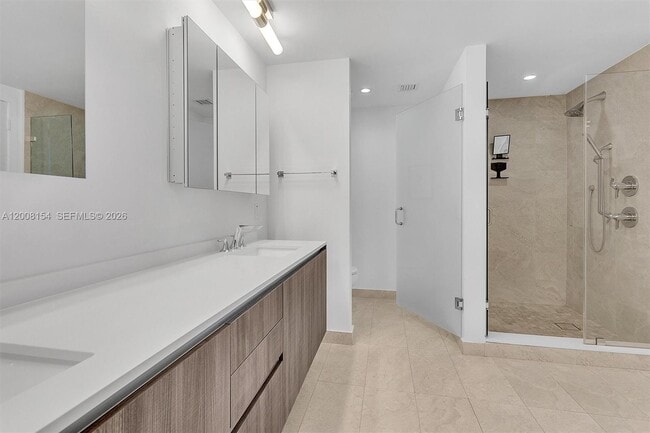 Building Photo - 488 NE 18th St