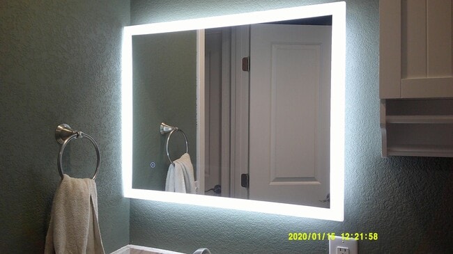 Building Photo - 945 Davis St