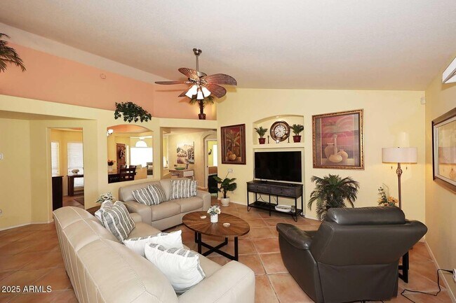 Building Photo - 359 W Brisa Dr