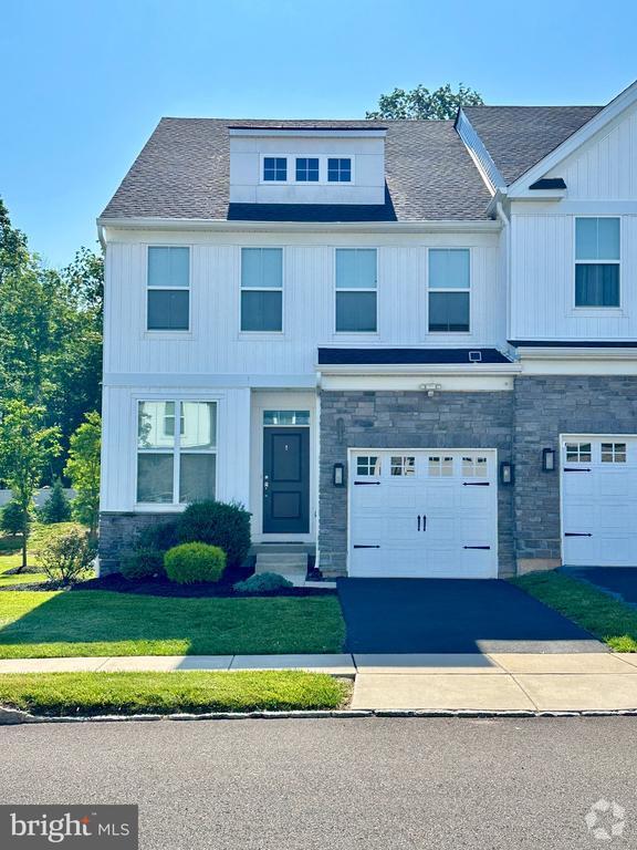 Building Photo - 313 Wynstone Ct