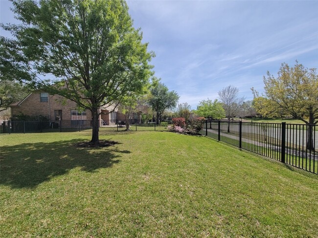 Building Photo - 18419 E Morgans Bend Dr