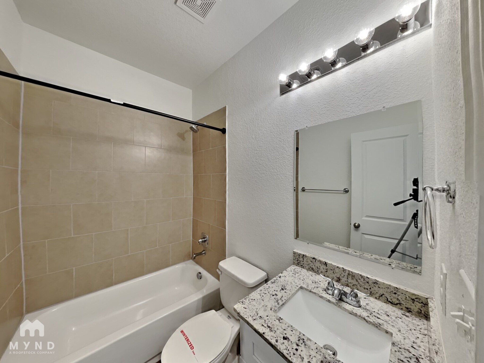 Building Photo - 3230 S Cherry Ln